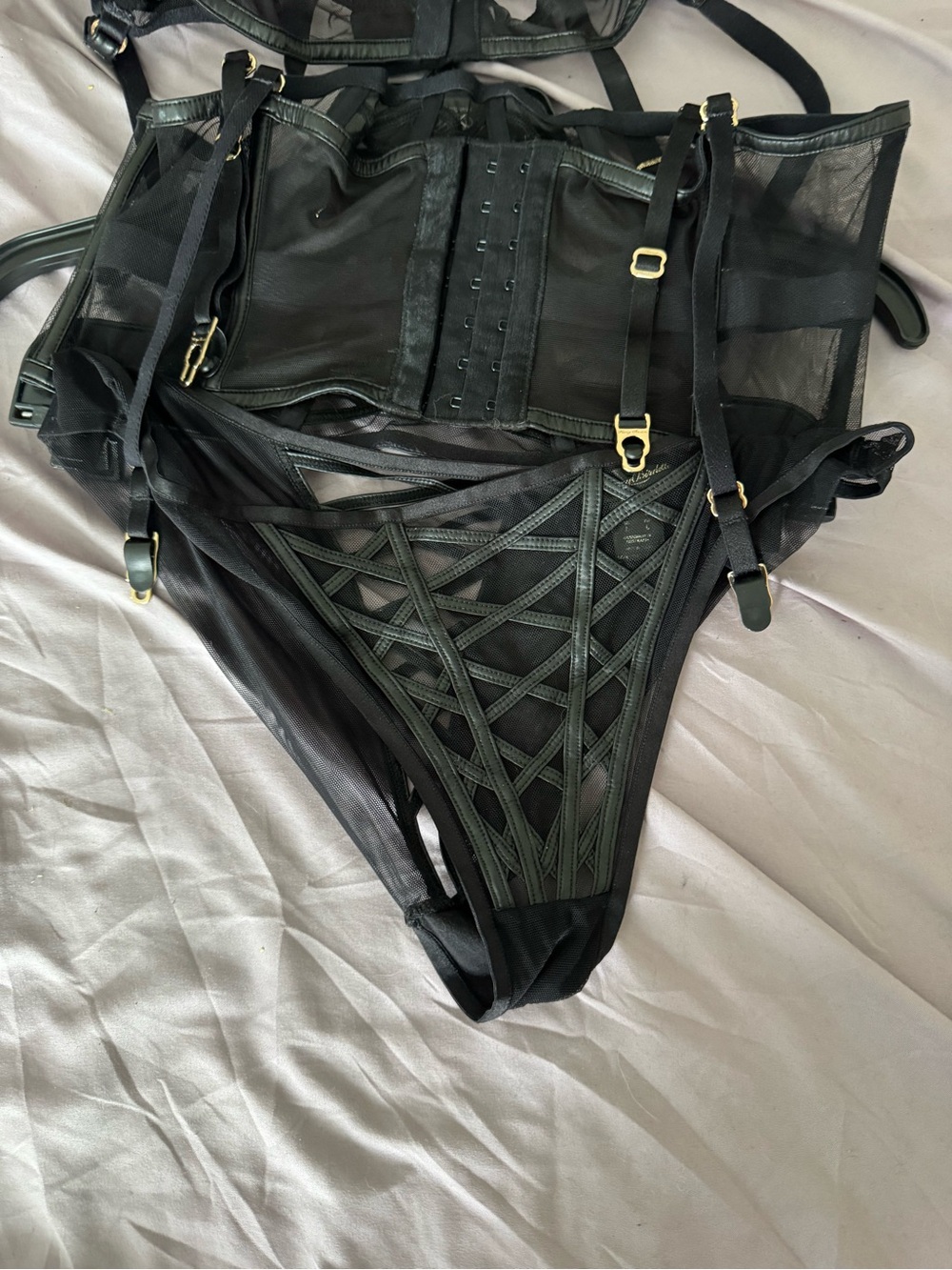 Honey Birdette Jesse Set - Picture 3 of 6
